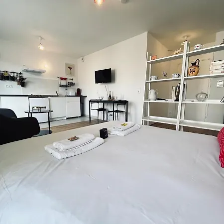 Bleuets Cosy Neuf Terrasse Proche Centre رانس